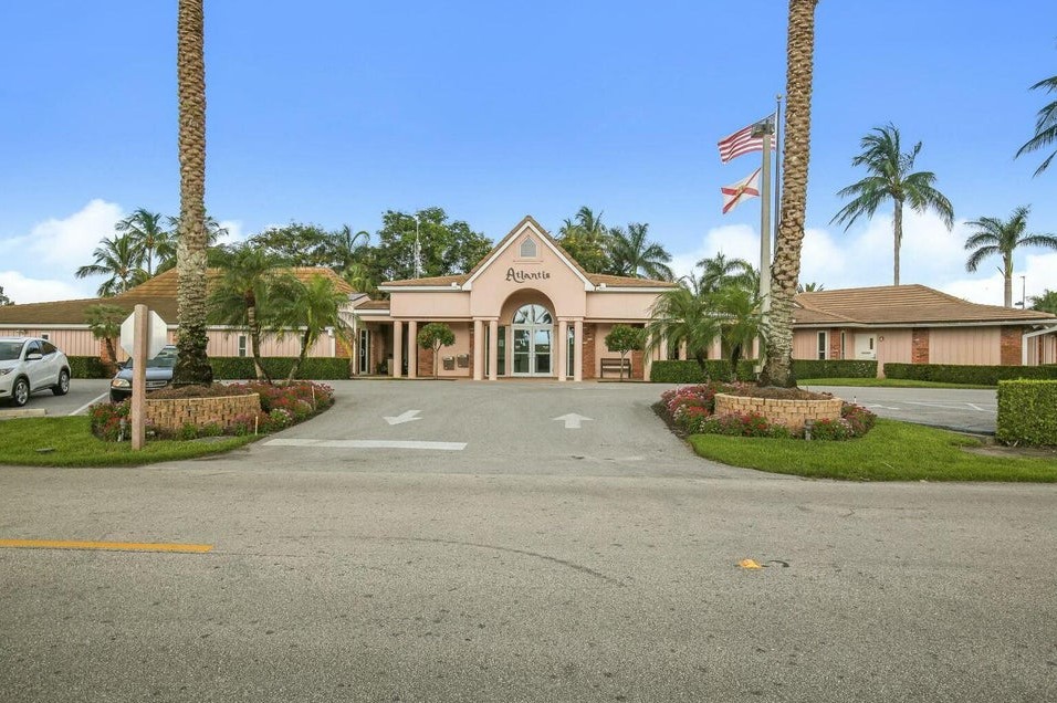 Atlantis Clubhouse
