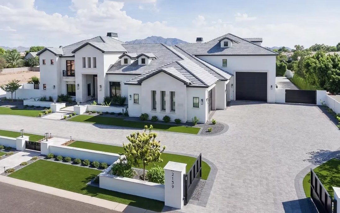 Luxury modern driveway with concrete pavers - premium paver installation