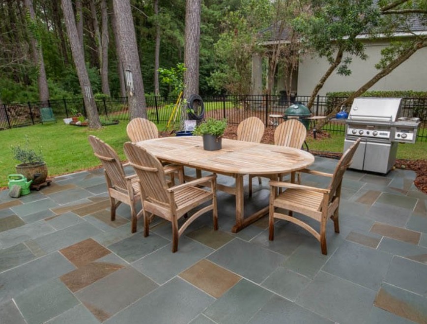 Natural Slate Patio with Outdoor Dining Area