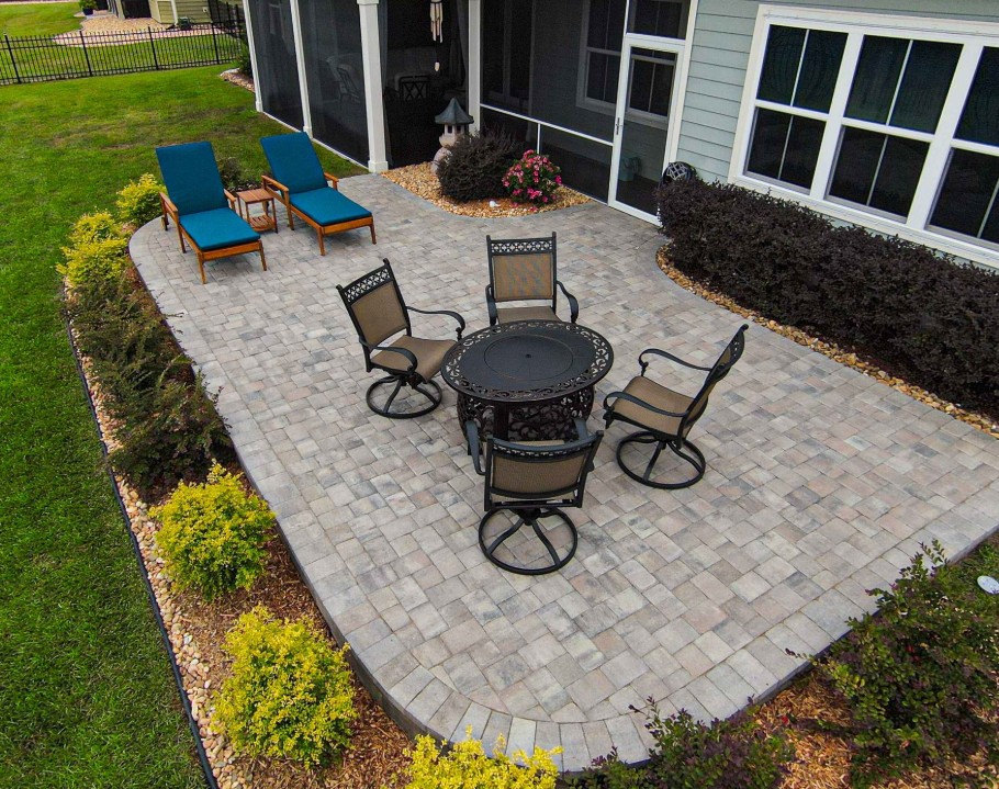Cozy Backyard Patio Setting